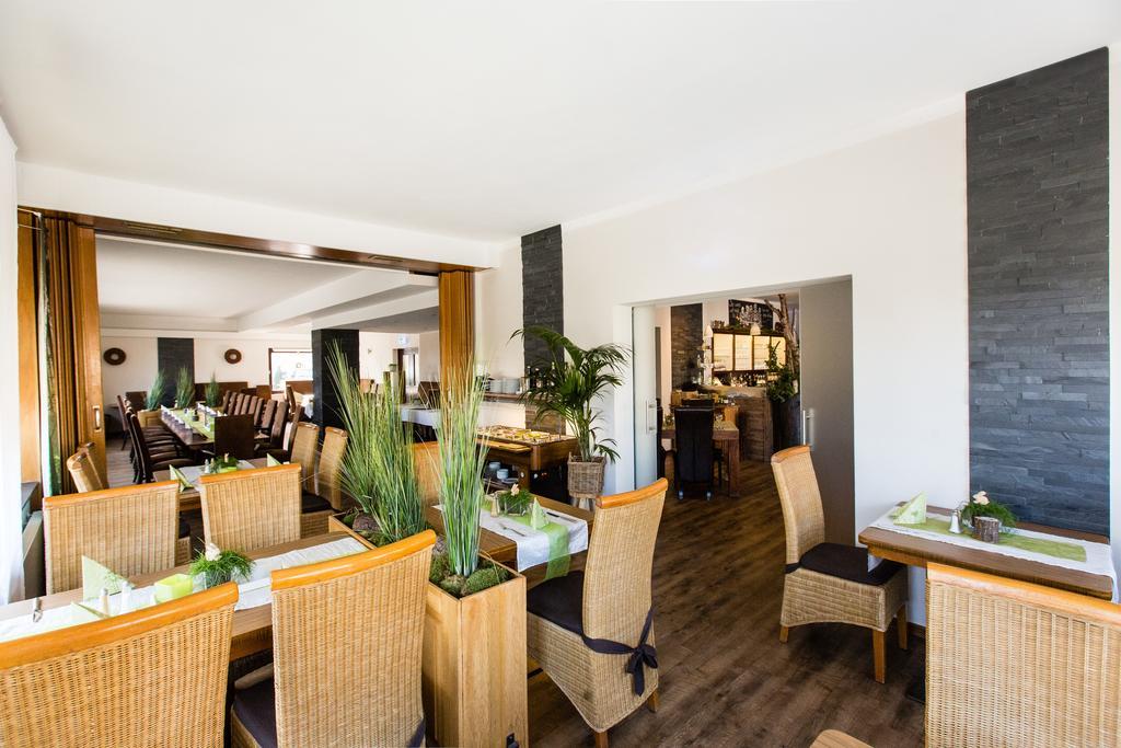 Hotel Roeb 니데겐 외부 사진
