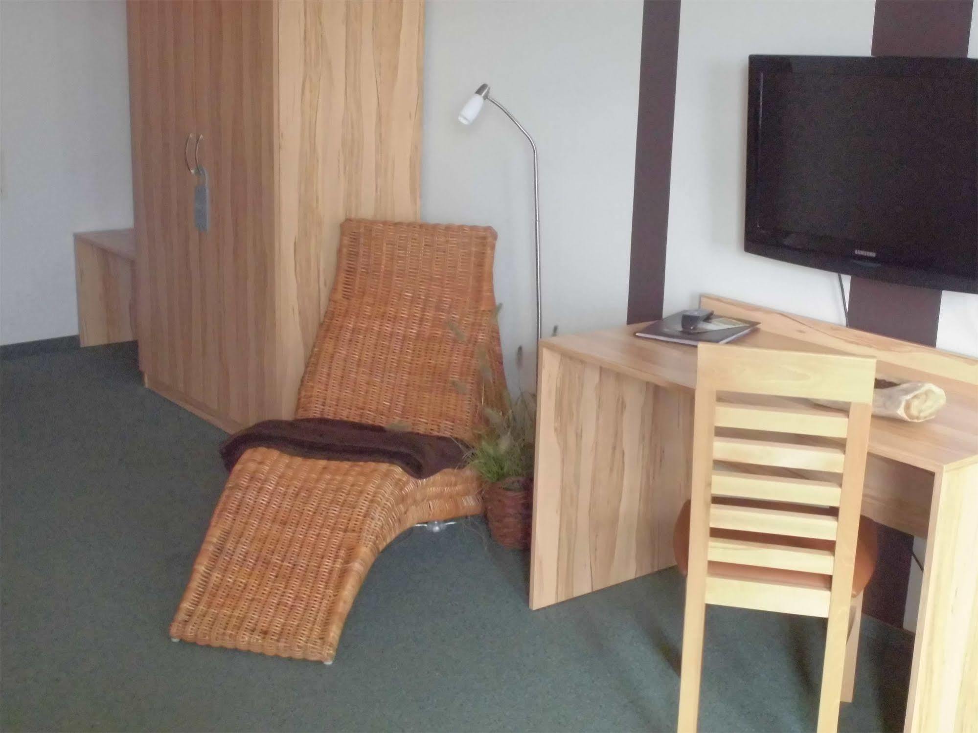 Hotel Roeb 니데겐 외부 사진