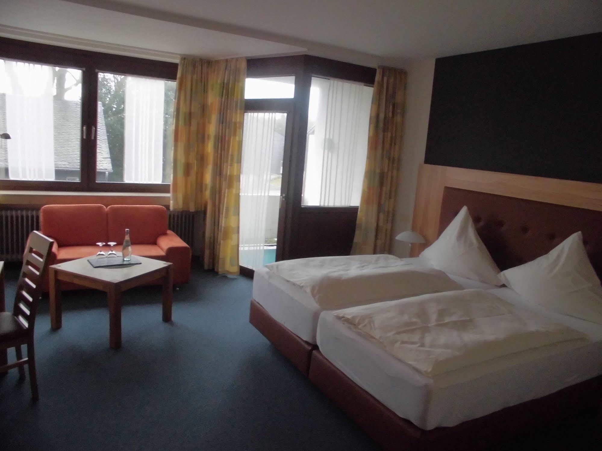 Hotel Roeb 니데겐 외부 사진